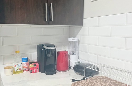 Symons Valley House | Cozy Two Bedroom Basement Suite