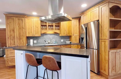 Prosser House | Cozy Two Bedroom River Front Getaway Share Save