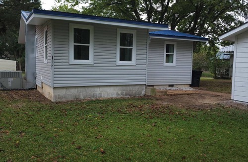 Mountain View Cottage | Cozy unique cottage home. Ready for you to enjoy all the Ozark Mountains offers.