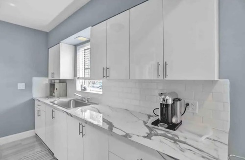 Pompano Beach Apartment | Cozy unit across the street from beach
