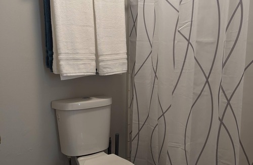 Harrison Apartment | Cozy unit at the DORA of downtown Harrison