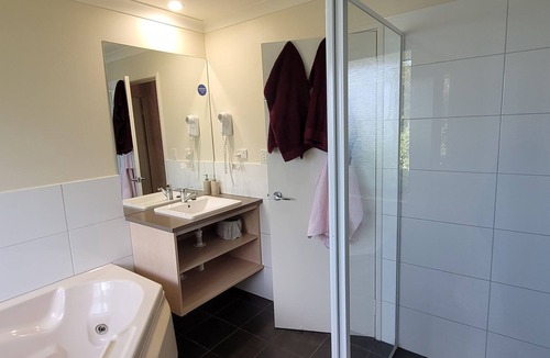 Centennial Park Apartment | cozy unit, Close to town