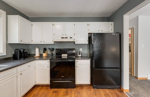 Rosscarrock House | "Cozy Up" 3 Bed w Bunk Beds! Sleeps 6-Upper Suite