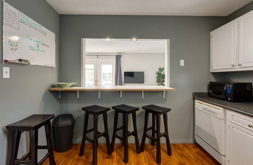 Rosscarrock House | "Cozy Up" 3 Bed w Bunk Beds! Sleeps 6-Upper Suite