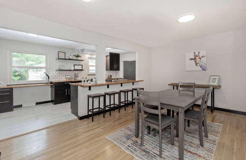 Willoughby Hills House | Cozy, updated modern bungalow near Downtown Willoughby