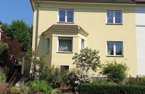 Neunkirchen Apartment | Cozy vacation apartment on the upper floor - Haus am Berg