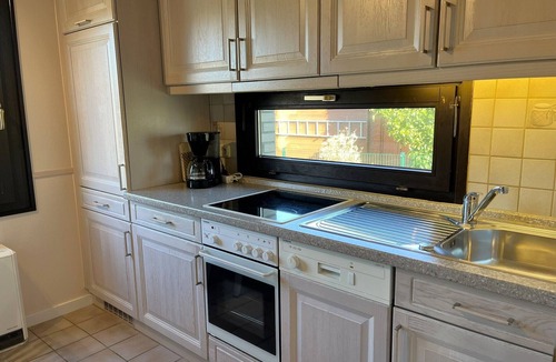 Warwerort House | Cozy vacation home in Warwerort, 150 m to the North Sea, with garden. Free of visitor's tax