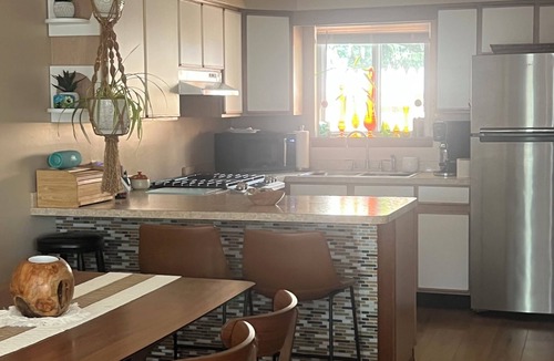 Ashtabula Cottage | Cozy Vibe, Clean, Beach Access, 10 mins to GOTL!