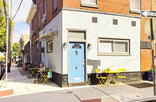 Fishtown Apartment | Cozy Vibe MicroFlat with AC, W/D, FastWiFi in the heart of Fishtown Philadelphia