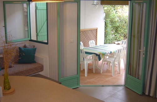 Lecci House | Cozy villa 🌞, air-conditioned, 5' walk to San Ciprianu beach 🌊