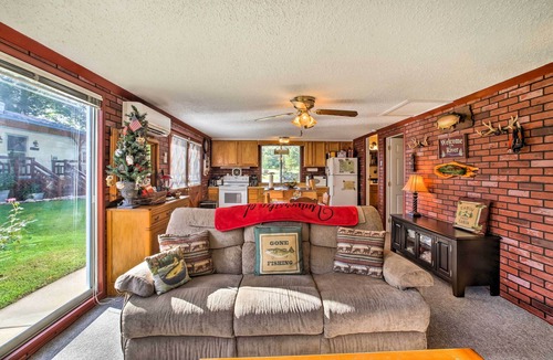 Cotter Cottage | Cozy Waterfront Cottage w/Deck on White River!