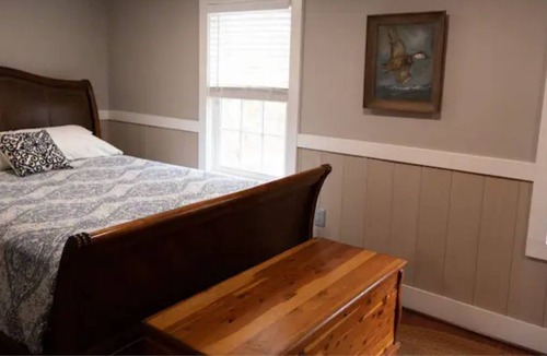 Stonehouse Cottage | Cozy waterfront newly renovated cottage!