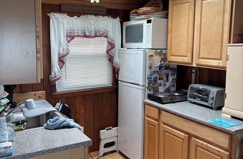 Hampton Bays Cottage | Cozy WATERFRONT Steps to Beach 2 bedroom cottage in serene Hampton Bays with AC