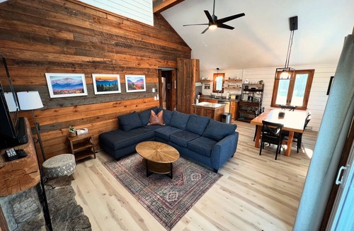 Thornton House | Cozy White Mountain Family Retreat w/Views, Indoor Fireplace & Toys