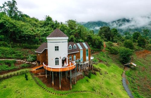 Ban Ton Lung Cabin | Cozy Wild
