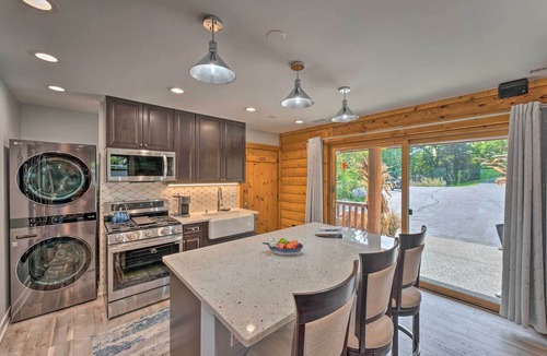 Bassett Apartment | Cozy Wisconsin Studio, 11 Mi to Lake Geneva!