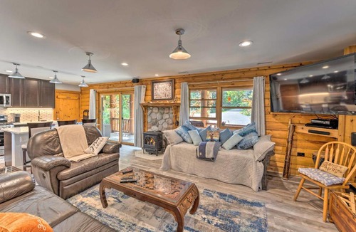 Bassett Apartment | Cozy Wisconsin Studio, 11 Mi to Lake Geneva!