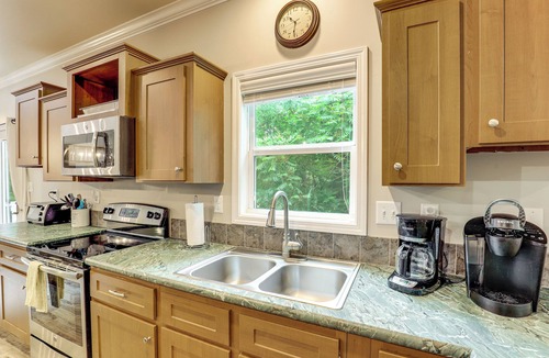 Woodfin House | Cozy Wooded Retreat Near Dwtn Asheville | Fire Pit