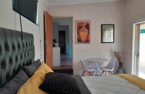 Lyttelton Manor Apartment | Cozy
