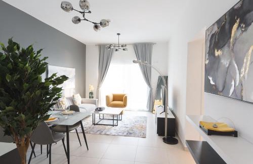 Abu Dhabi Apartment | CozyCorner - Gym & Pool Access - Reem Island
