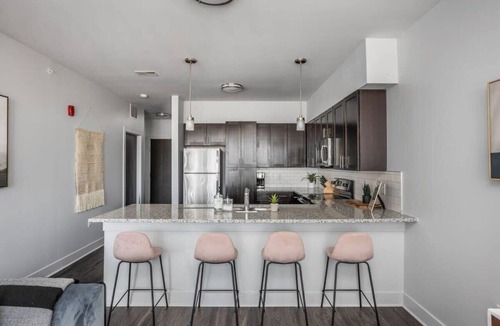 Indianapolis Apartment | CozySuites 2BR Modern Apt near the Fashion Mall
