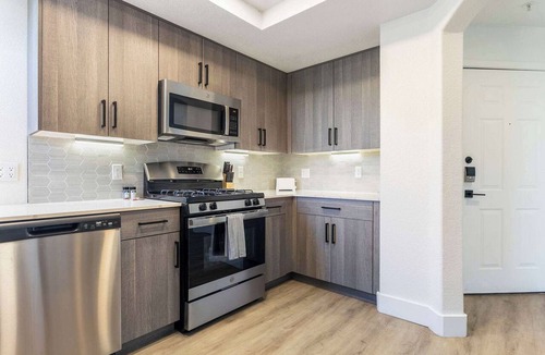 Desert Paradise Estates Apartment | CozySuites at Kierland Commons with pool#15
