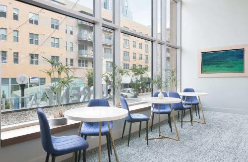 Downtown Cincinnati Apartment | CozySuites - Current at the Banks