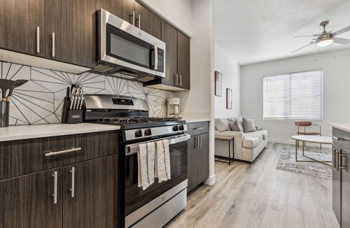 Glendale Sports and Entertainment District Apartment | CozySuites Glendale by the stadium with pool! 22