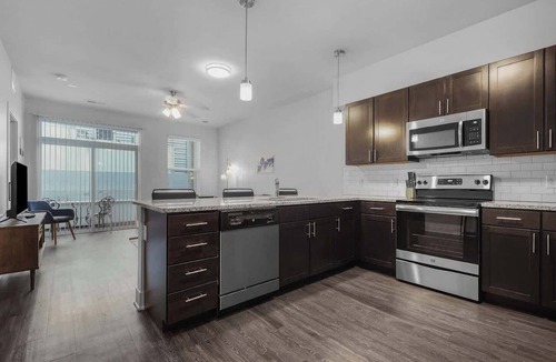 Indianapolis Apartment | CozySuites Modern 2BR, Nora Indianapolis #10