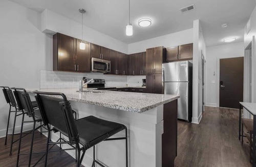 Indianapolis Apartment | CozySuites Modern 2BR, Nora Indianapolis #10