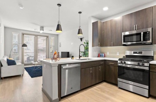 Roosevelt Apartment | Cozysuites PHX RORO Gym, Pool, Pets, Parking! #1