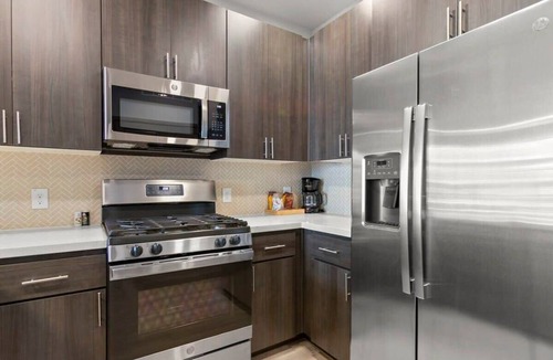 Roosevelt Apartment | Cozysuites PHX RORO Gym, Pool, Pets, Parking! #1