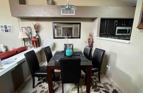 Casas Adobes House | CozyWillow Centrally located in a quiet neighborhood in Tucson