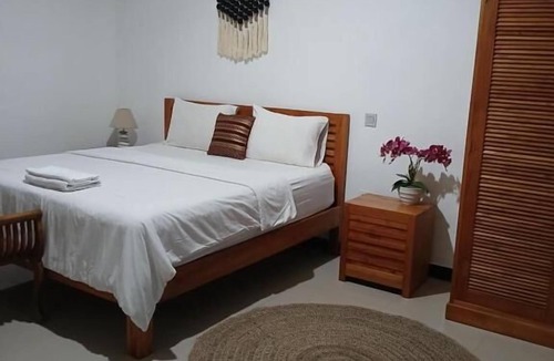 Central Seminyak House | Cozzy Dewiana Guesthouse