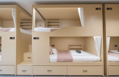Downtown Singapore Hostel | CoZzzee Hostel