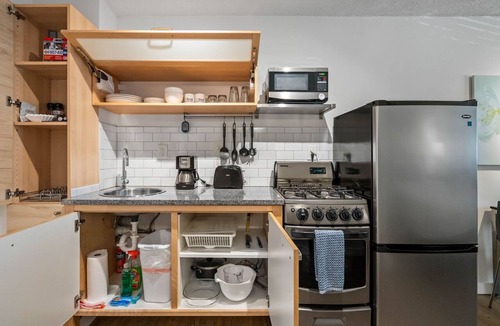 Buckhead Apartment | (CPB) World Cup Studio Ideal for Couples or Small Groups
