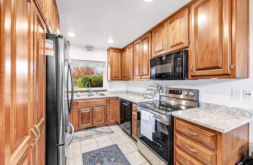 De Pere House | CR East River Drive House