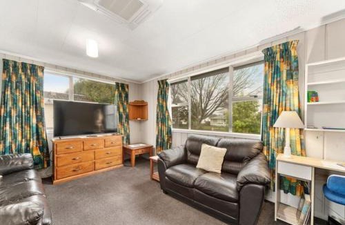Turangi House | Crab Apple Cottage