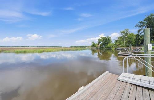 Midway House | Crabbin Cabin - Spacious, Seasonal Riverside Home On The Ga Coast