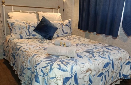 Madeteleli Apartment | Cradle Thatch Accommodation