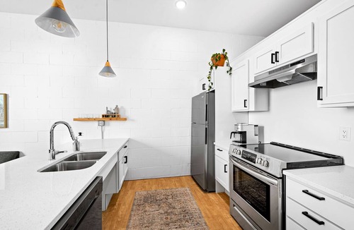 Duluth Apartment | Craft District Apt w/Gym & Coffee Shop 323