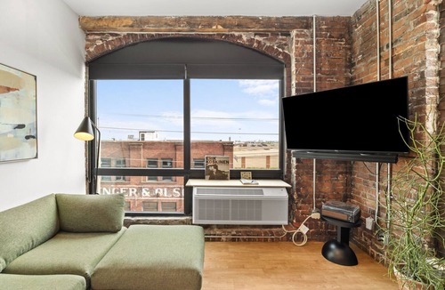 Duluth Apartment | Craft District Apt w/Gym & Coffee Shop 307