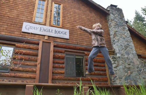 Graeagle House | Craftmen's-style home in the heart of Graeagle w/private backyard on greenbelt