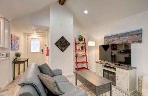 Grayland House | Cranberry Cottage Studio by the Sea w fireplace