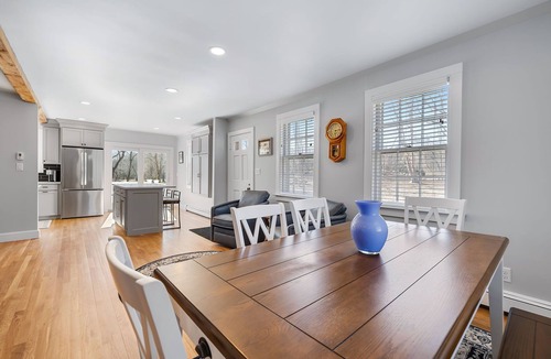West Barnstable House | Cranberry Meadow Farm is a newly renovated Carriage House that sleeps 8.