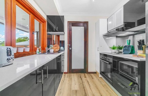 Cranebrook House | Cranebrook Leisurely Home