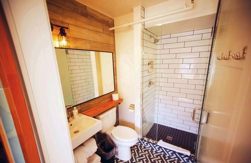 Downtown Squamish Hotel | Crash Hotel Squamish