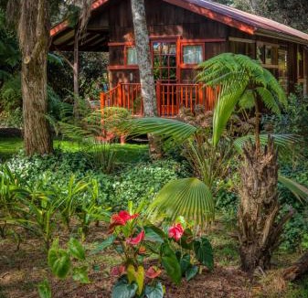 Volcano House | Crater Rim Cabin