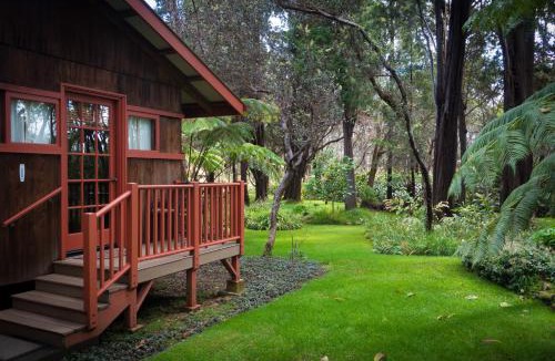 Volcano House | Crater Rim Cabin