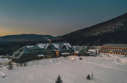 Carroll Condo | Crawford Notch Trailhead Comfort, Full Breakfast, ADA Non-Allergenic Room